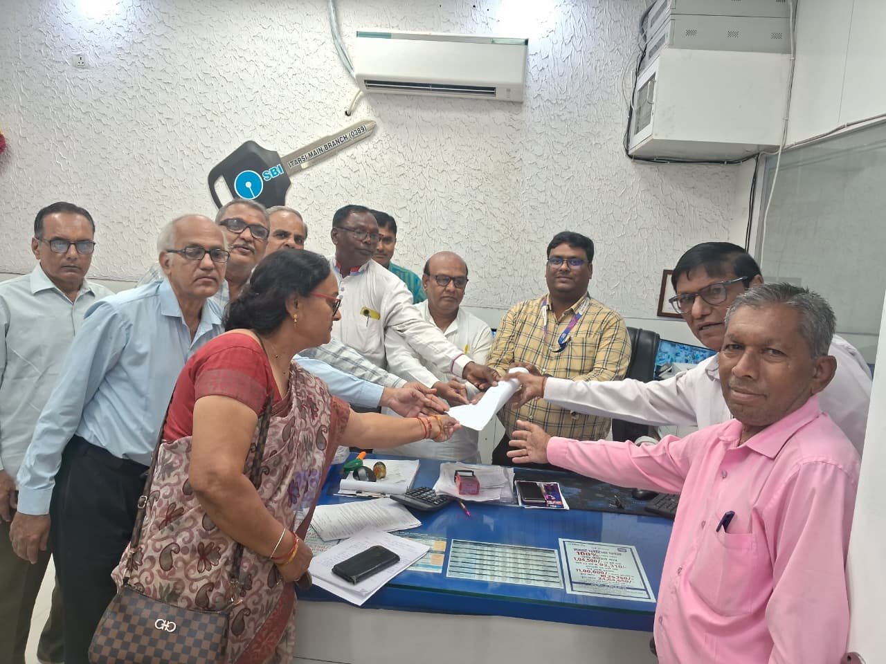 State Bank ATMs and passbook machines closed will get relief soon, manager assures