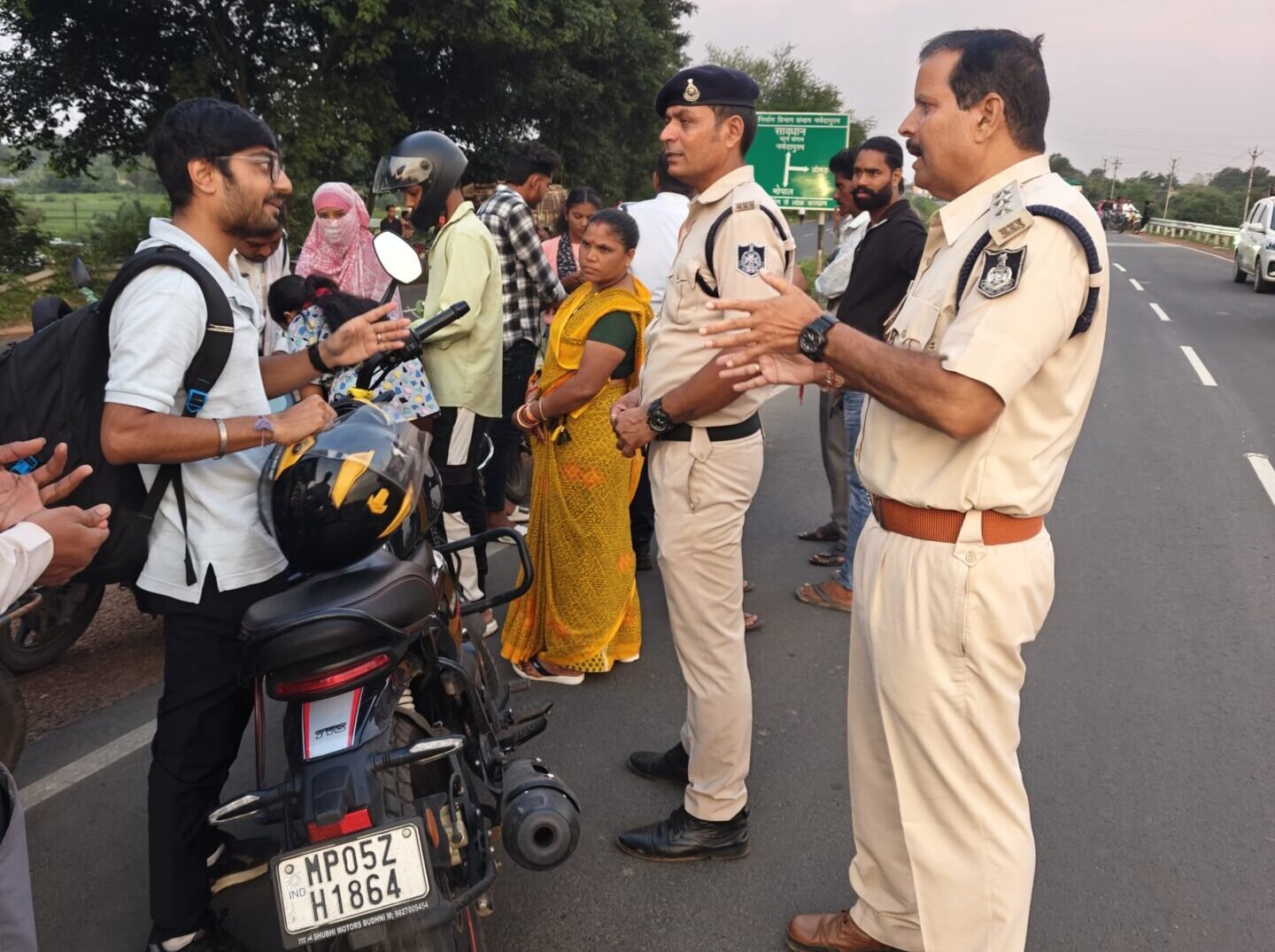 236 challans issued today during special checking by police, fine of Rs 84,100
