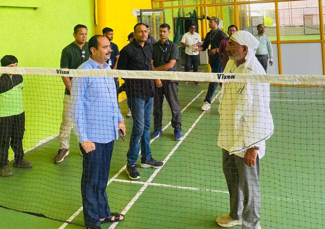 Preparations for the MP Sports Festival were reviewed at Vardhaman School.