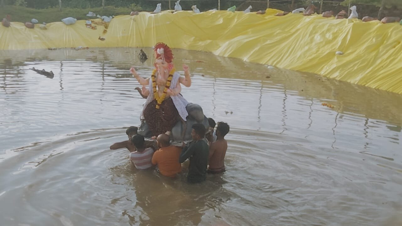 Lord Ganesh's farewell begins with devotion and faith