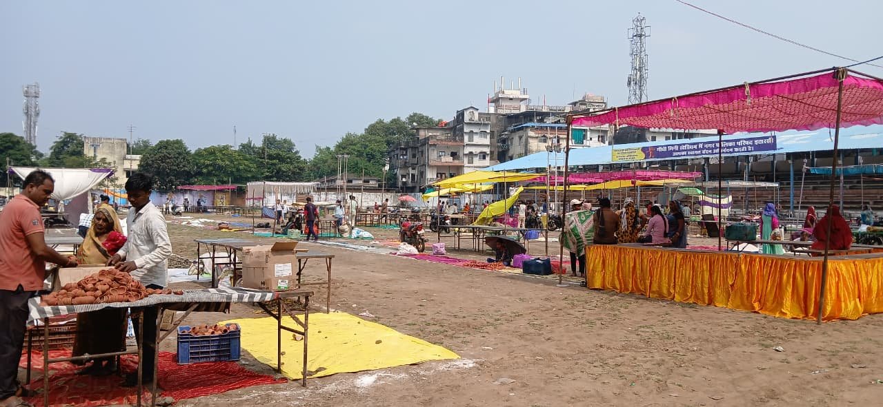 Diwali market begins to shine, puja material shops at Gandhi Stadium