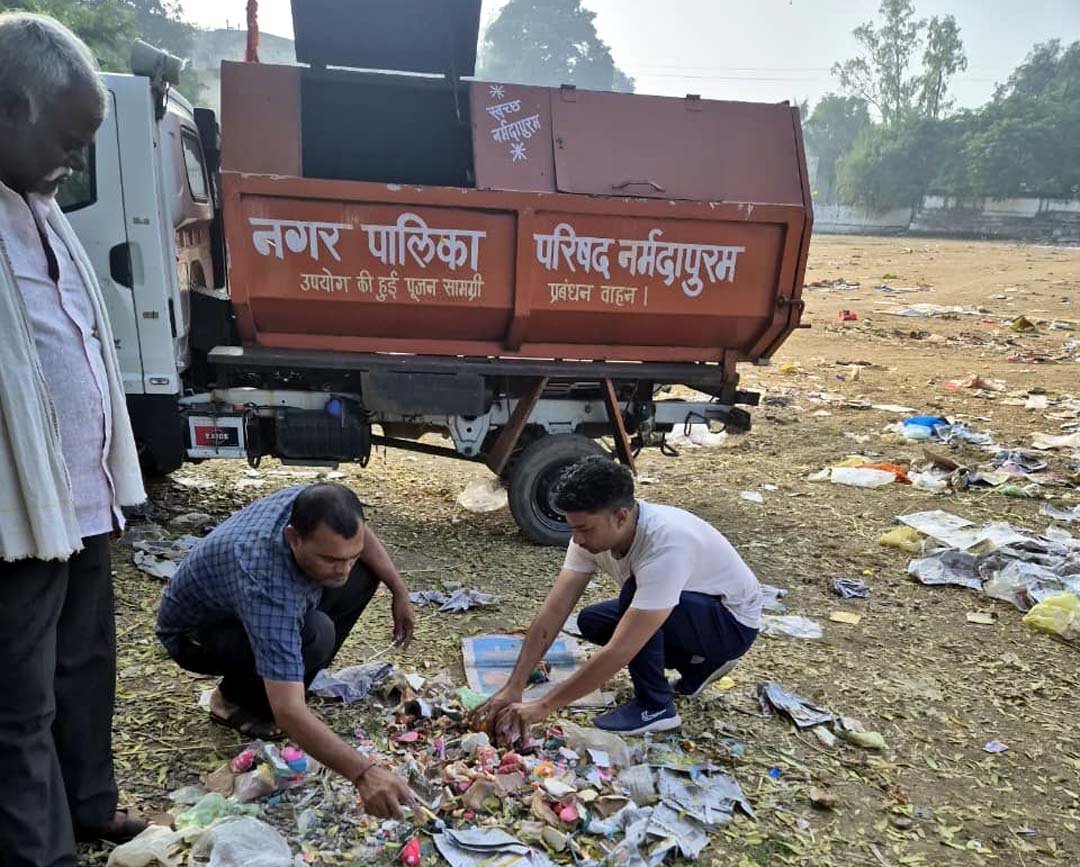 The garbage generated at the festive market at SNG Ground was removed.