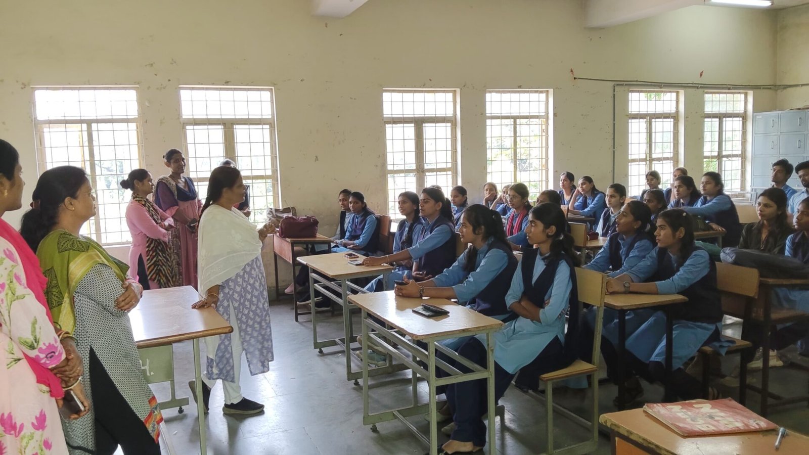 During National Nutrition Month, it is suggested to stay away from junk food and make friends with coarse grains.