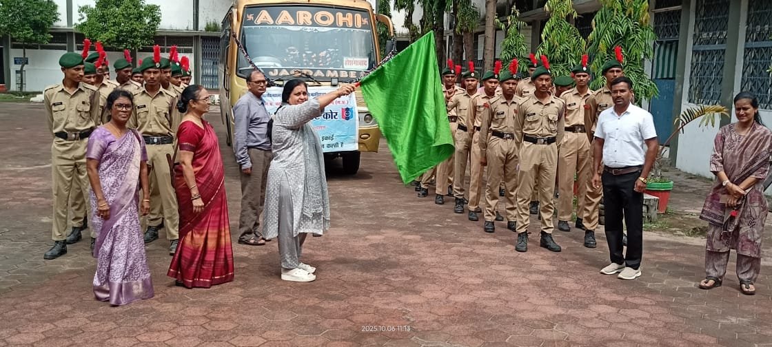 एमजीएम कॉलेज के एनसीसी कैडेट्स सीएटीसी कैंप हेतु बटालियन गये 1 NCC cadets of MGM College went to battalion for CATC camp