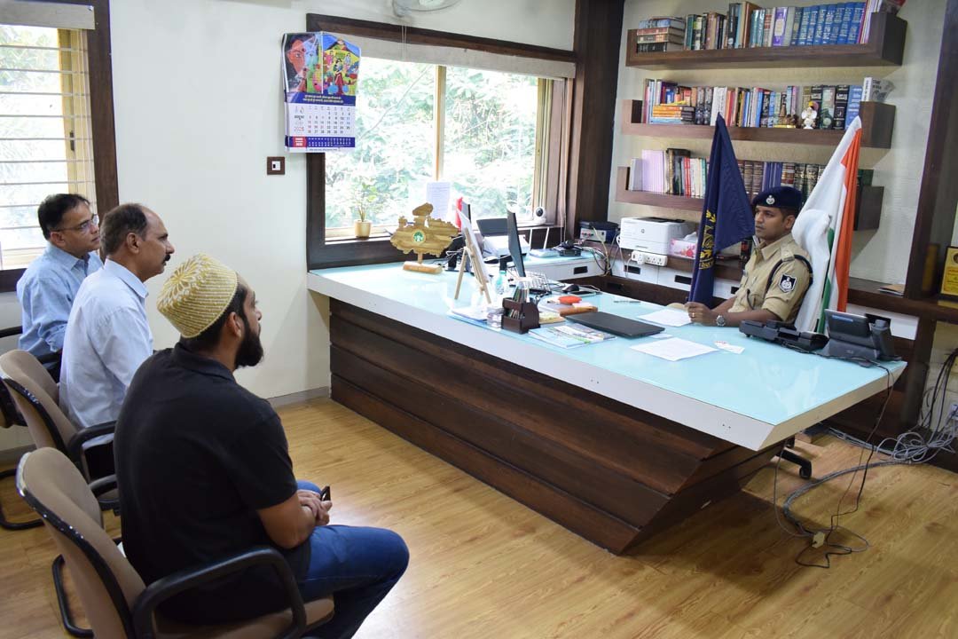 SP Narmadapuram heard complaints in public hearing, directed for quick resolution