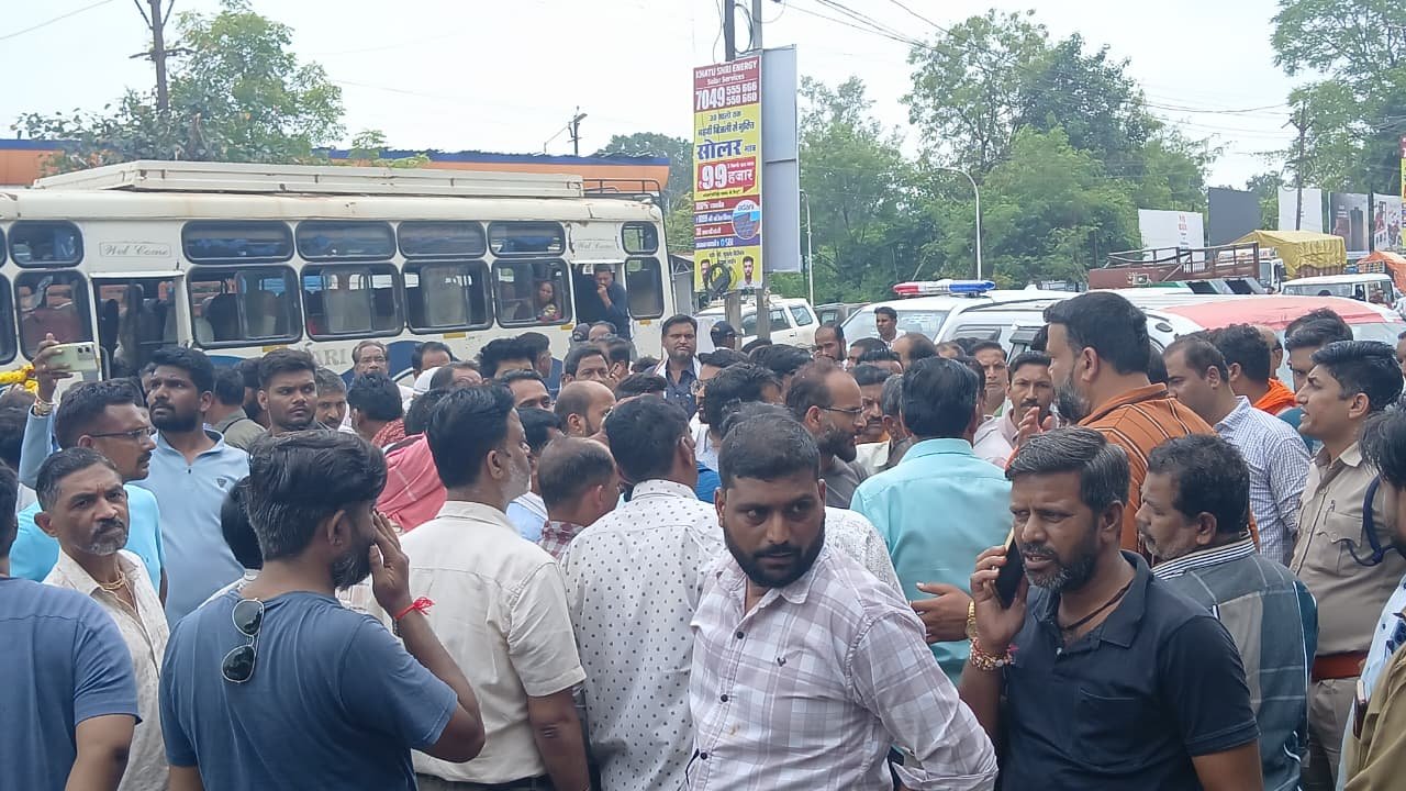 Case registered against three people in the case of suicide of an elderly man due to land dispute.