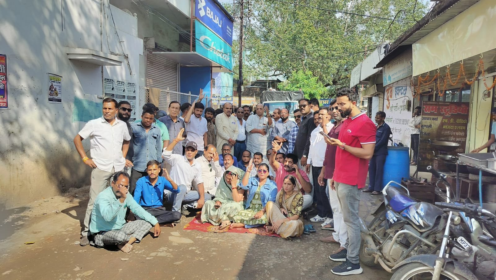 Congress's anger erupted over dilapidated roads, submitted memorandum to buffalo