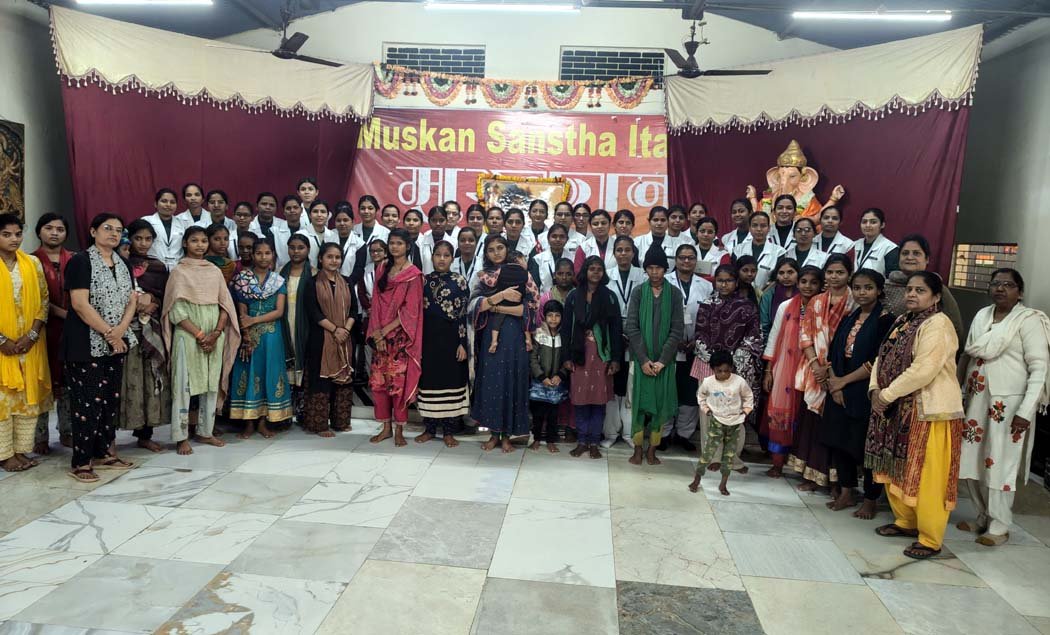 Health awareness: 50 girl students of ANM training centre spent useful time with children
