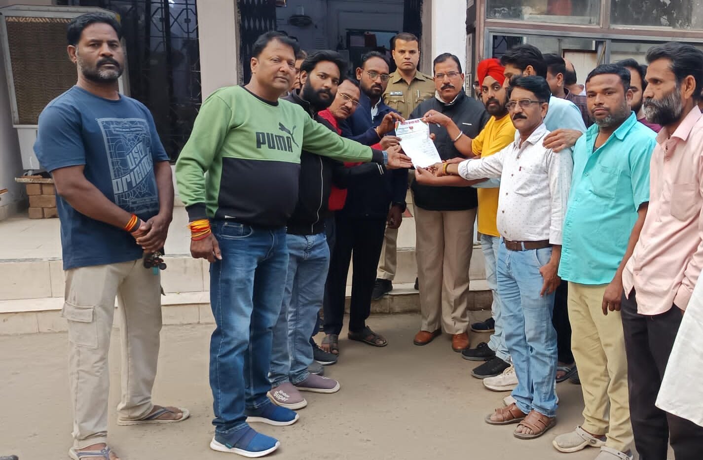 Memorandum submitted to the police station in-charge against increasing anti-social activities