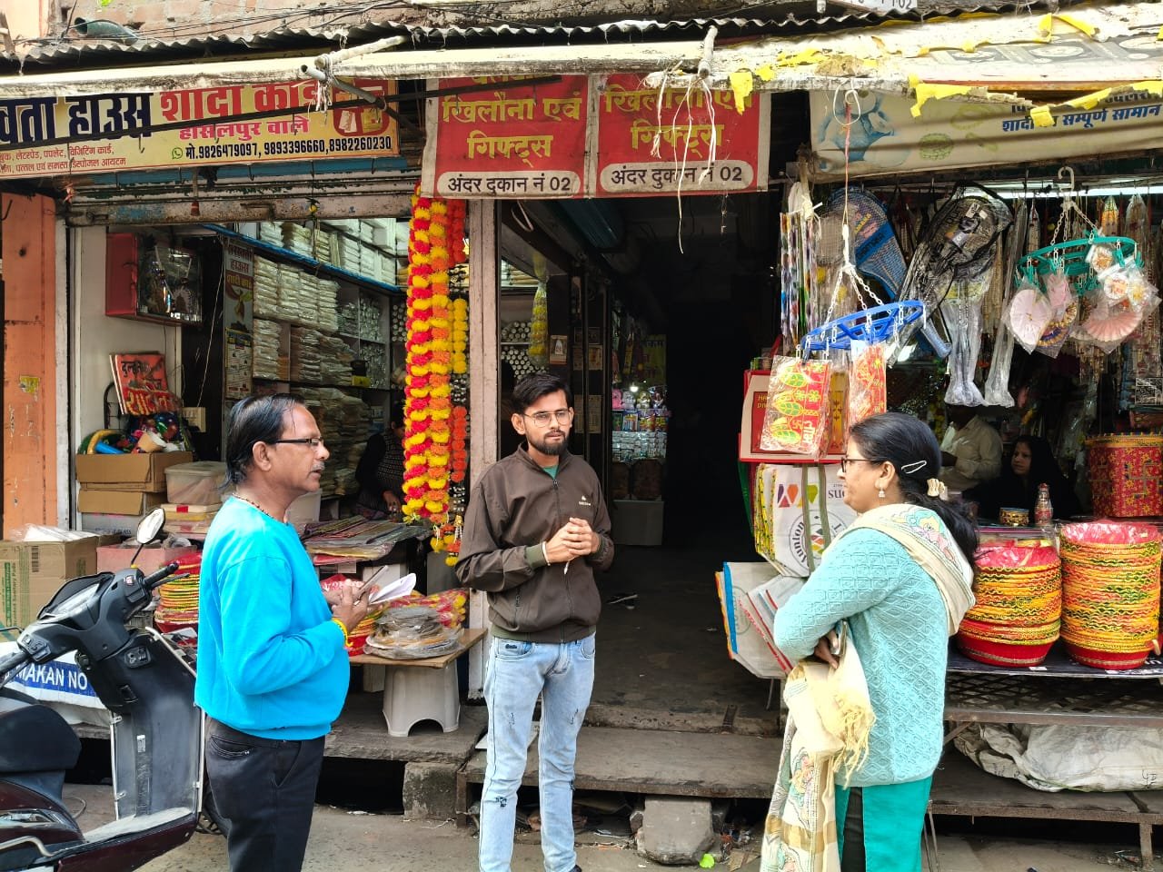 Municipal staff engaged in SIR work, CMO inspected ward 32-33