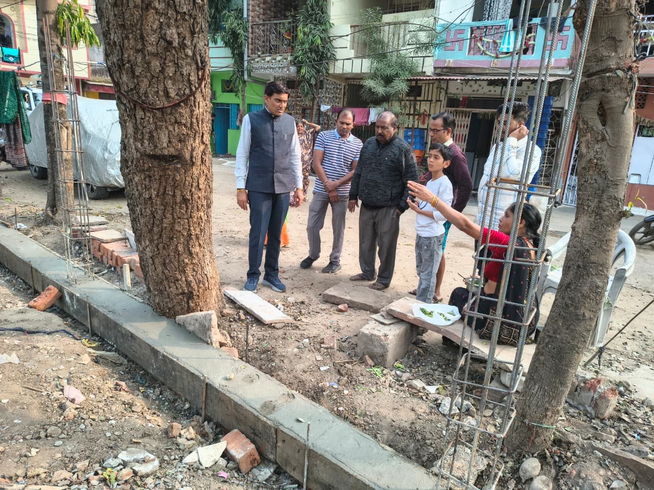 Municipal Council President Pankaj Chaure conducted a thorough inspection of four wards.