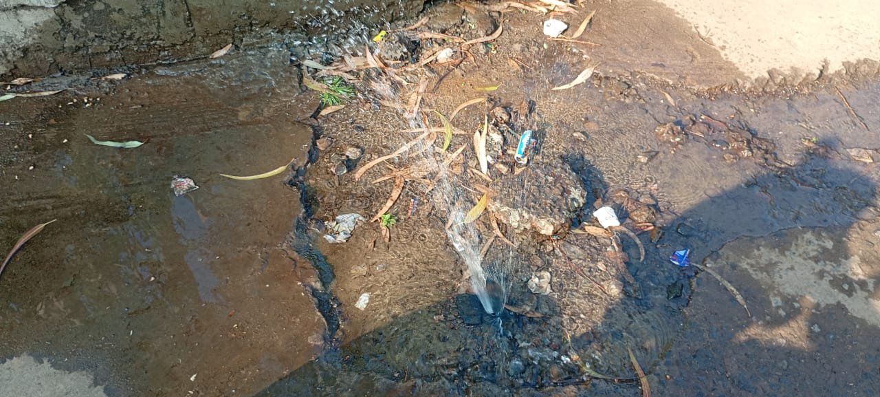 Leakage in the pipeline at Dubey Hospital intersection, water flowing on the road