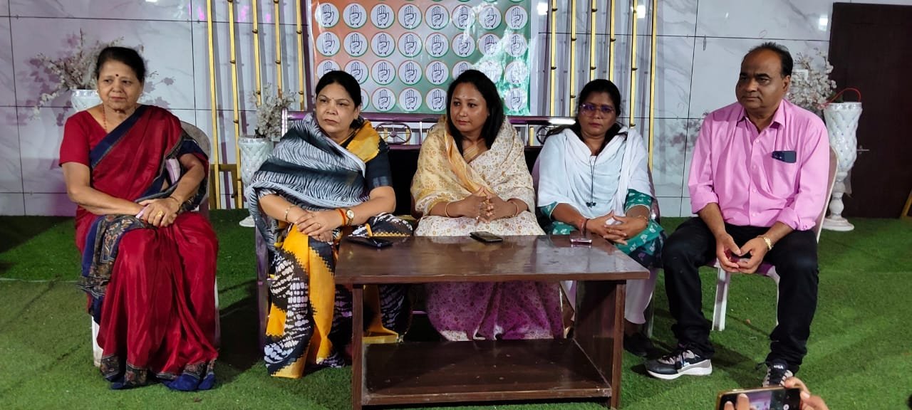 State General Secretary of Mahila Congress, Rupal Sancheti said, women should become partners in policy making.