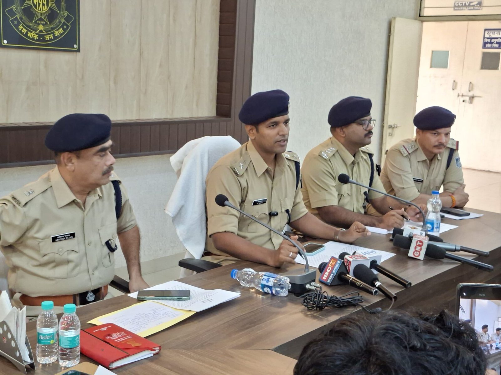 Man arrested for stealing Rs 2.5 lakh from bike's bag, entire amount recovered