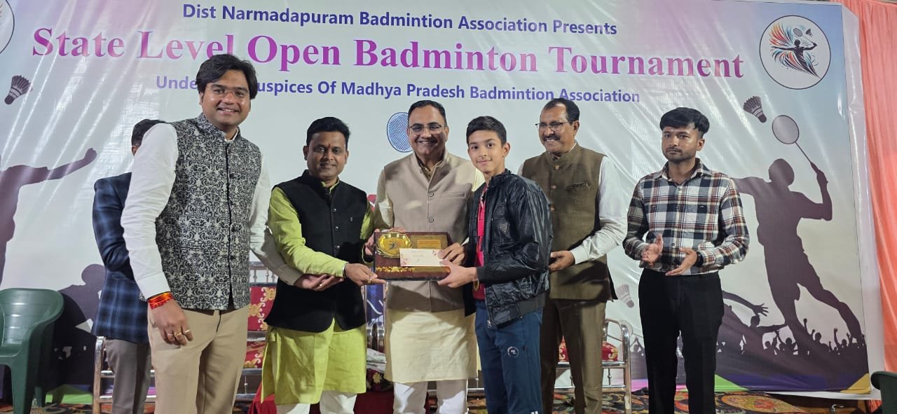 Avnish, Ujjwal and Aashay became champions, state level badminton competition concluded