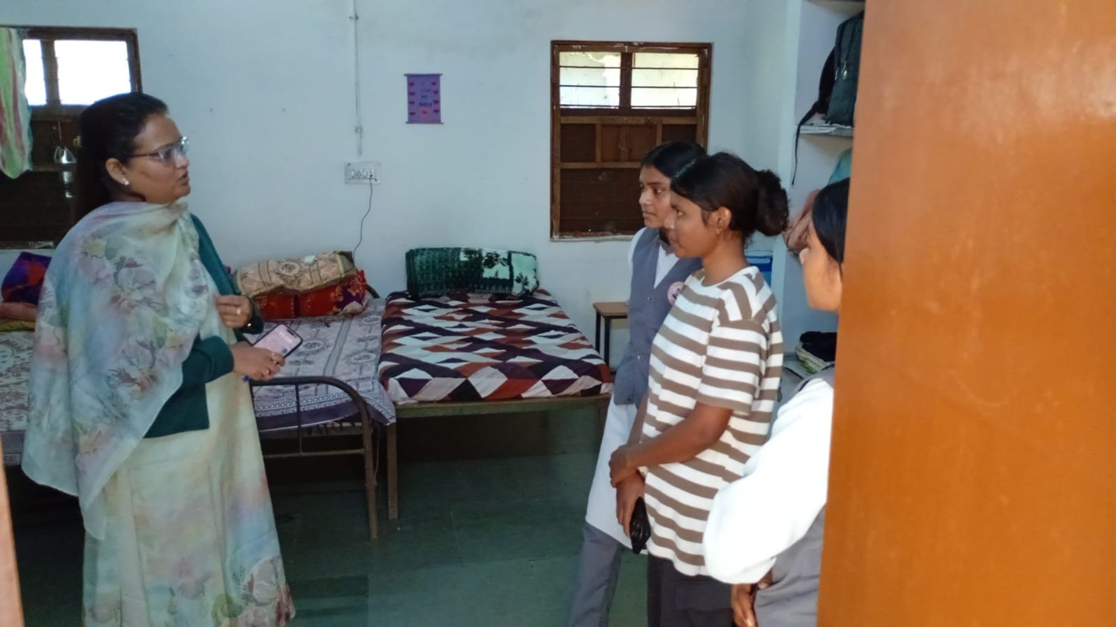 CMO inspected the girls' hostel, girl students will get better facilities.