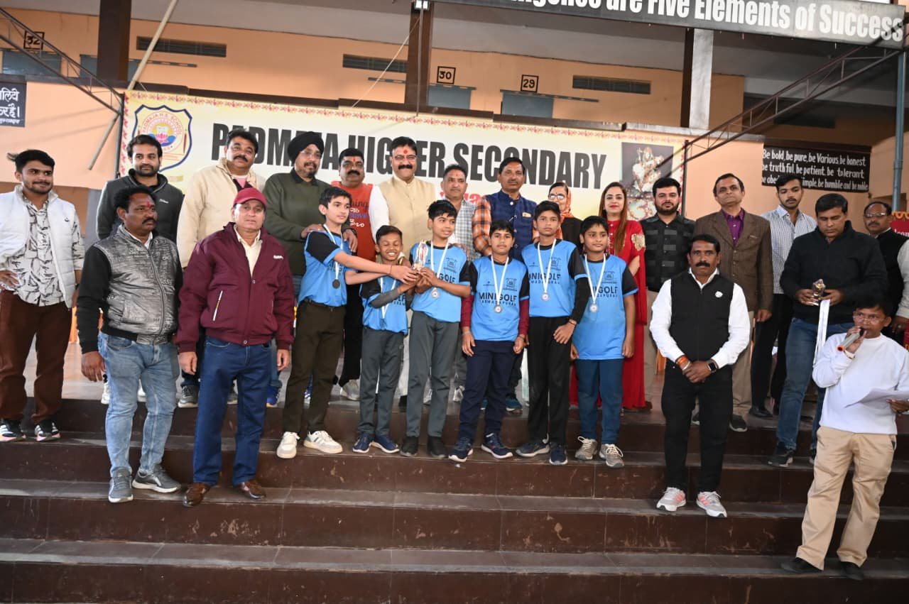 Players from Narmadapuram won many medals in the state level mini golf competition.