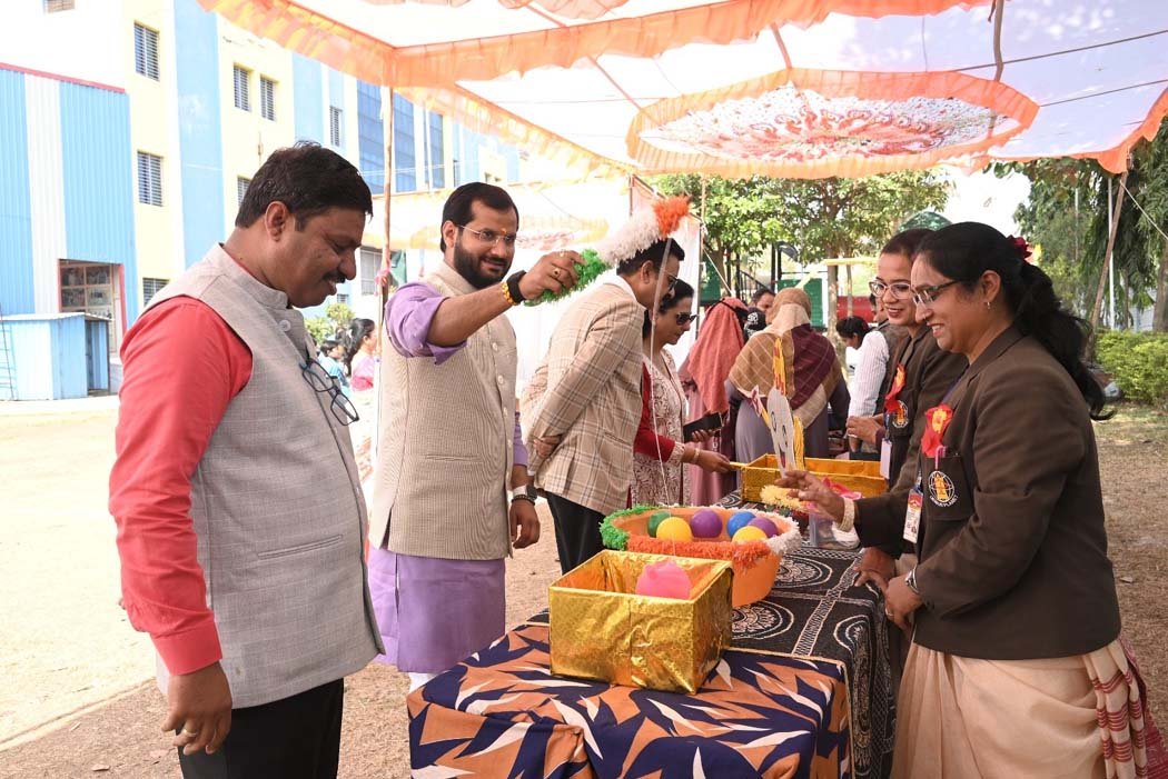 Children at Genius Planet School enjoyed delicious dishes, leaving parents reminiscing about their childhood.