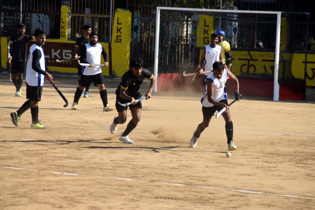 Gandhi Memorial Hockey Tournament gets off to an exciting start with Betul and Jabalpur winning, while Itarsi suffers a narrow defeat