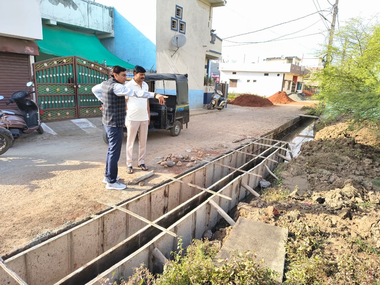 जनवरी में मिलेगा अत्याधुनिक पार्क, नपाध्यक्ष पंकज चौरे ने लिया विकास कार्यों का जायजा 1 A state-of-the-art park will be available in January, Municipal President Pankaj Choure took stock of the development works.