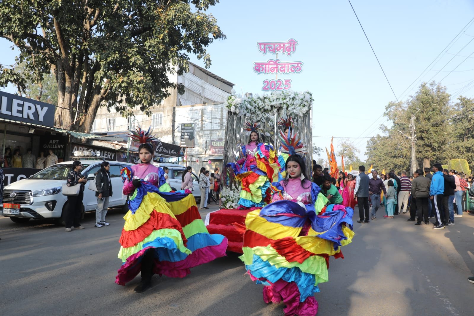 The colors of culture spread in the queen of Satpura, Pachmarhi festival begins with carnival