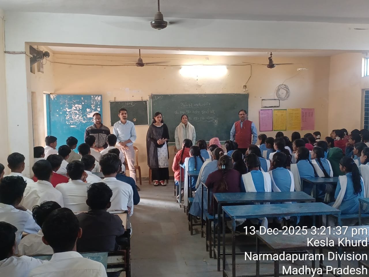 Polytechnic teachers provided career guidance in schools, explained the benefits of technical education.