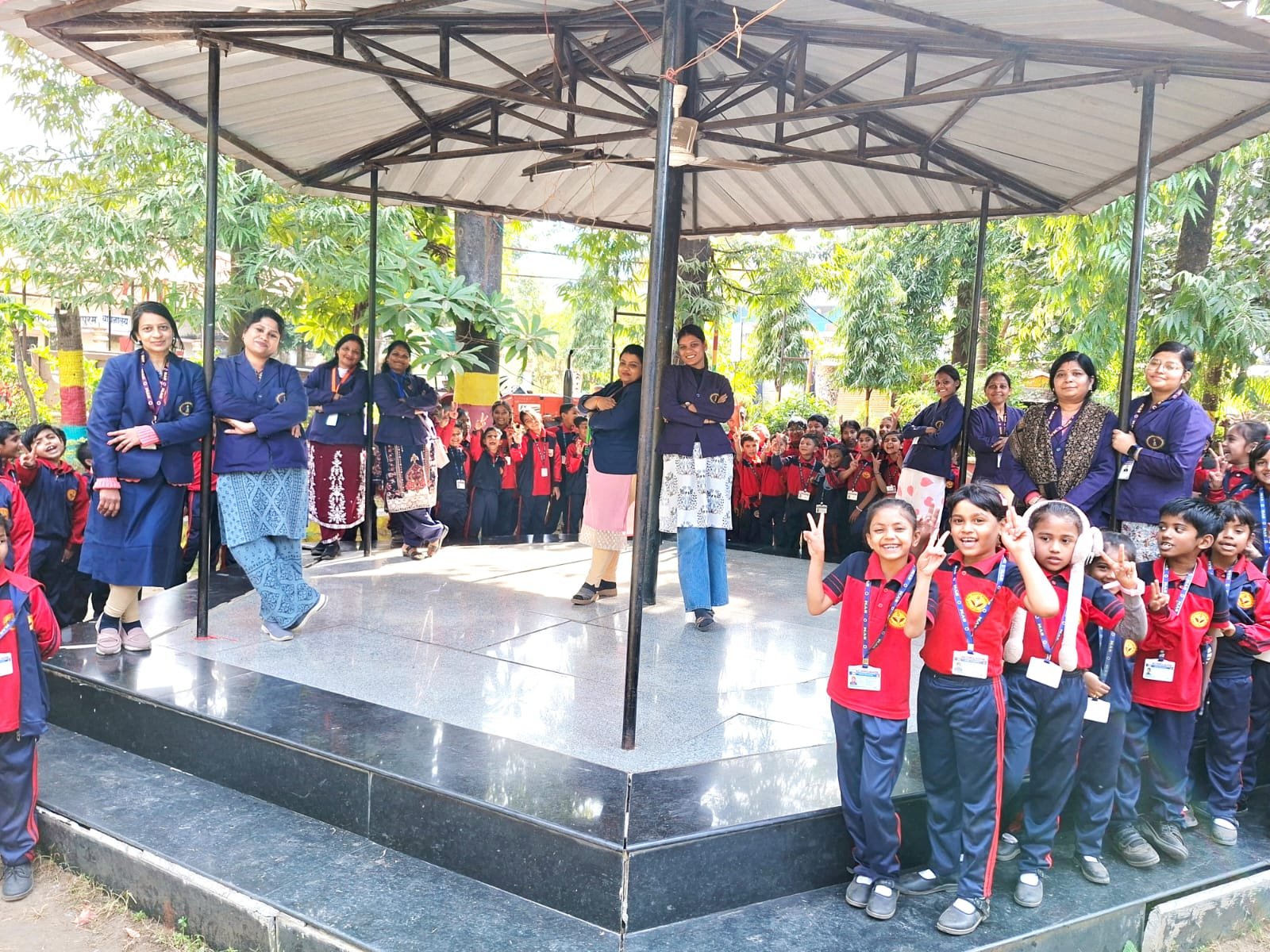 Nehru Park resonated with the laughter of children, SMV students celebrated with a picnic.