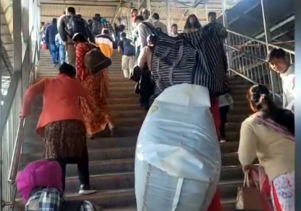 Railway changed the platform of Seoni-Ferozepur Express at the last moment, causing chaos.