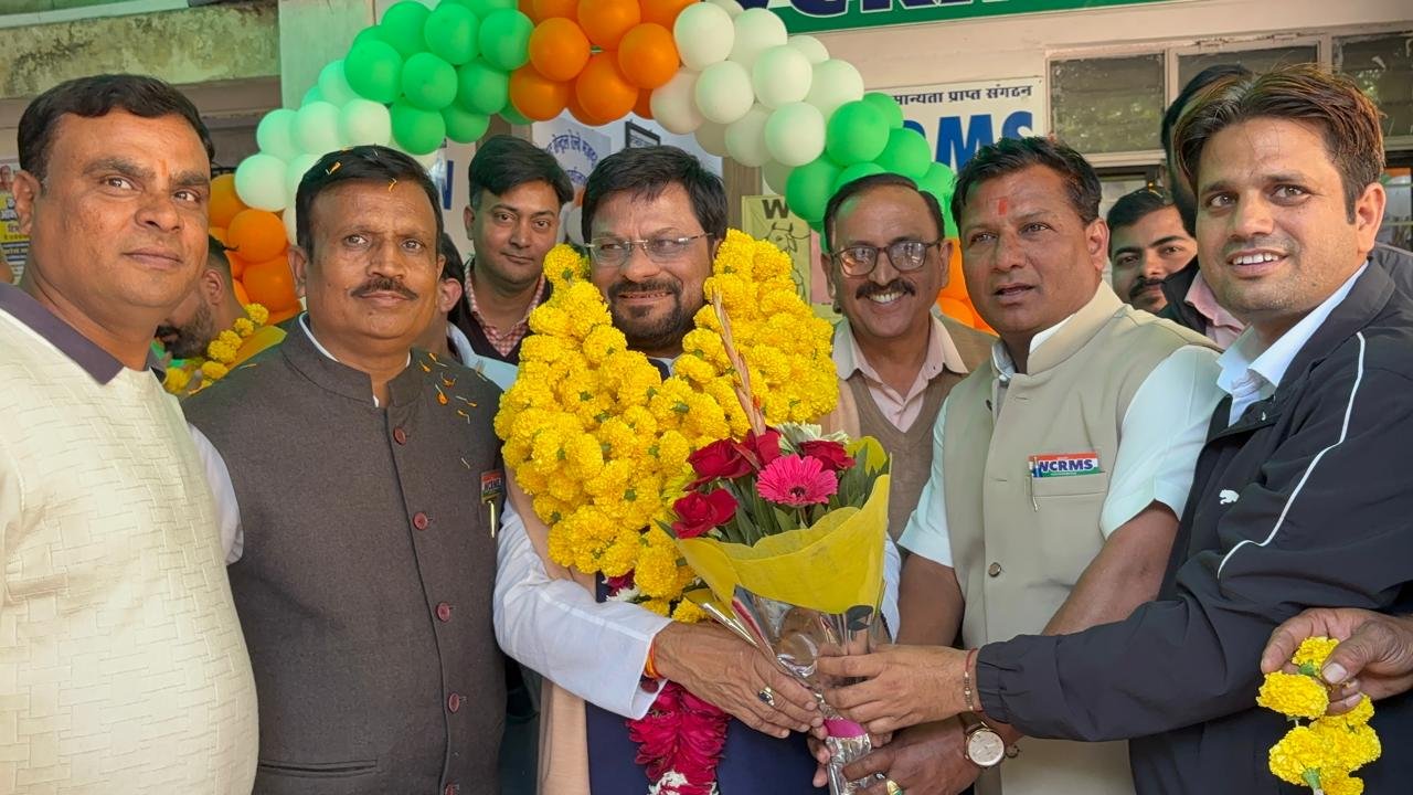 West Central Railway Mazdoor Sangh celebrated Vijay Diwas, General Secretary Sharma gave assurance of 8th Pay Commission