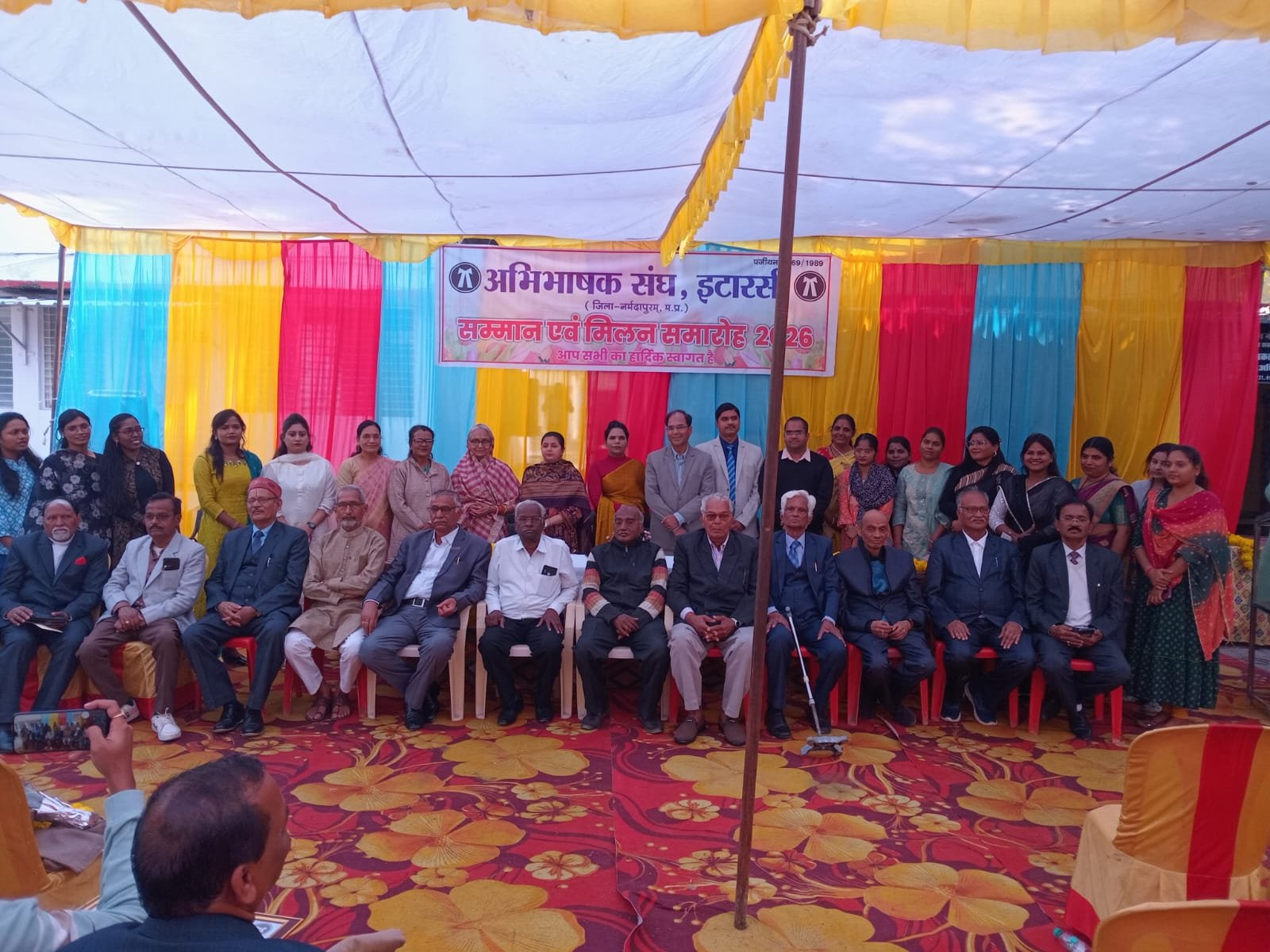 Standing firm on the path of justice for 40 years, the Bar Association honored 15 senior advocates.
