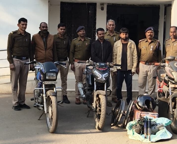 Vicious vehicle thief and buyer arrested, police recover 4 motorcycles