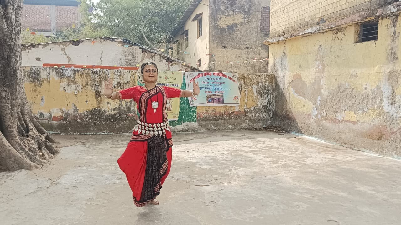 'Speak Make' workshop concludes with performance by Odissi dancer Lavanya Ghosh