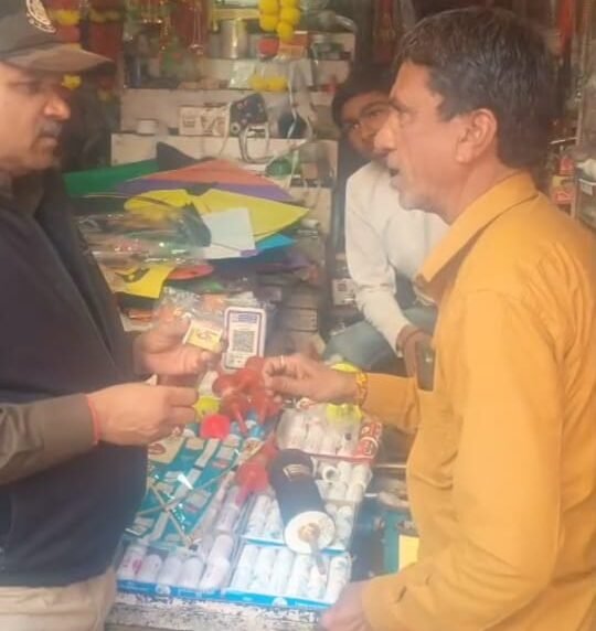 Police action against banned Chinese manjha, case registered against shopkeeper