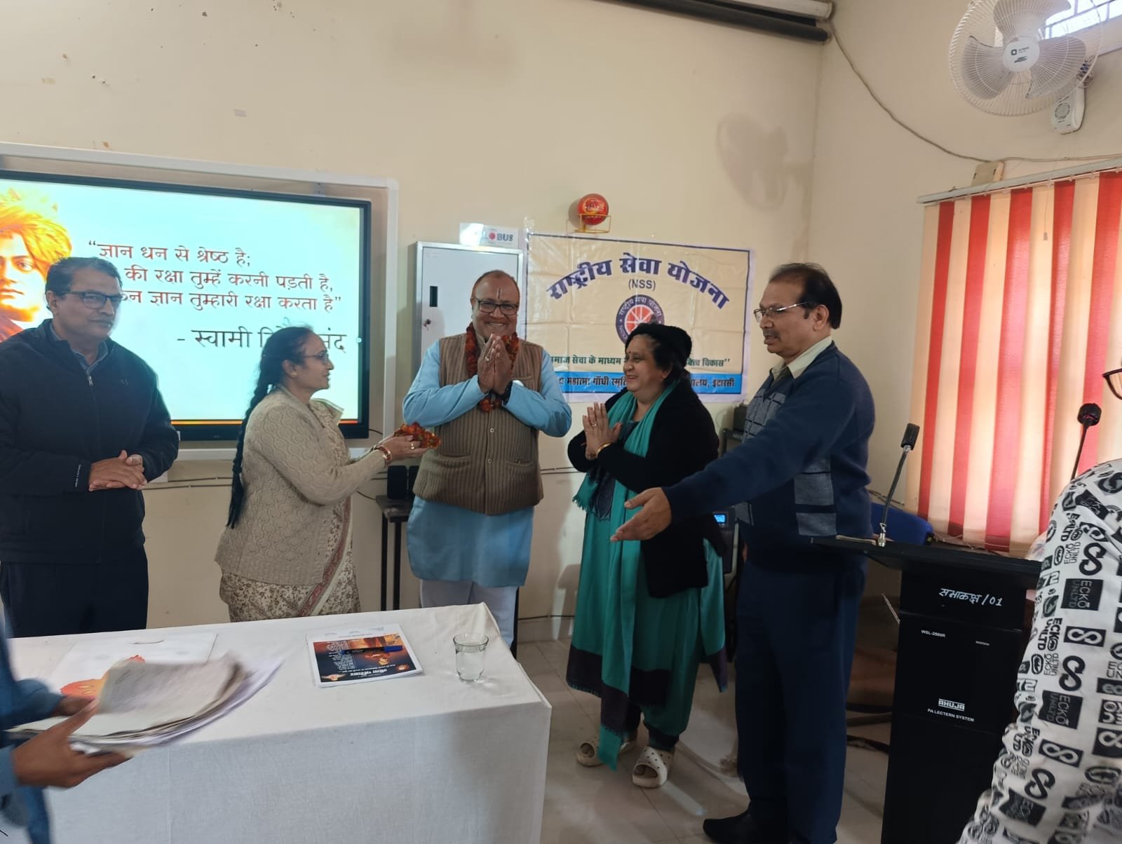 Workshop at MGM College: Screen time is like chutney, books are like food