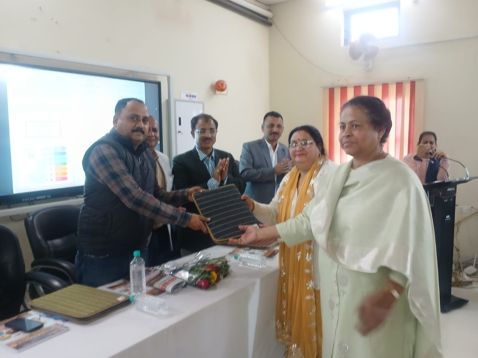 A combination of Indian knowledge tradition and modern lifestyle is essential for holistic health.