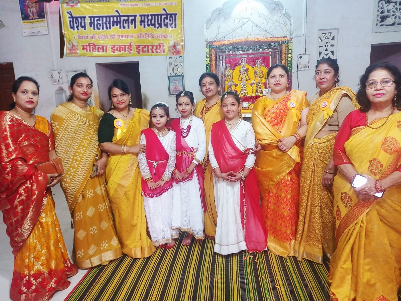 Vaishya Mahasammelan Women's Unit celebrated Vasant Utsav with enthusiasm
