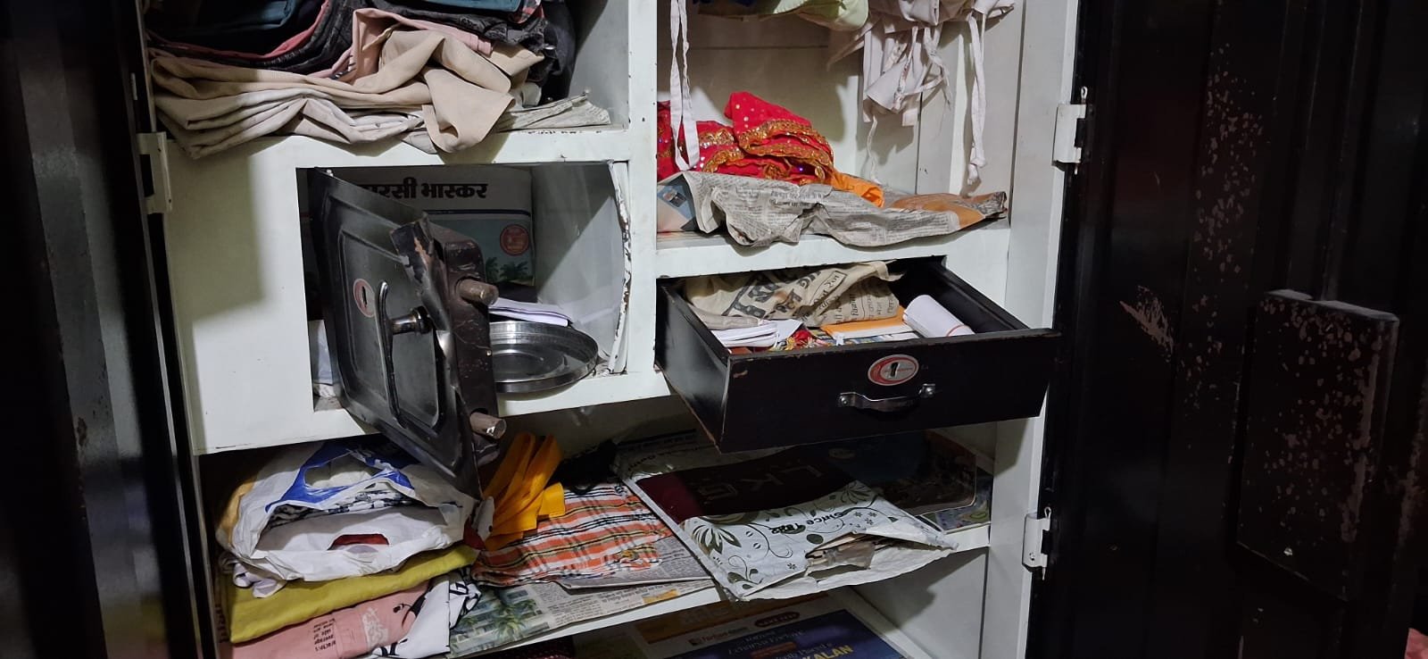 The family had gone to a wedding, when thieves stole jewellery and cash, estimated to be worth Rs 4-5 lakh.