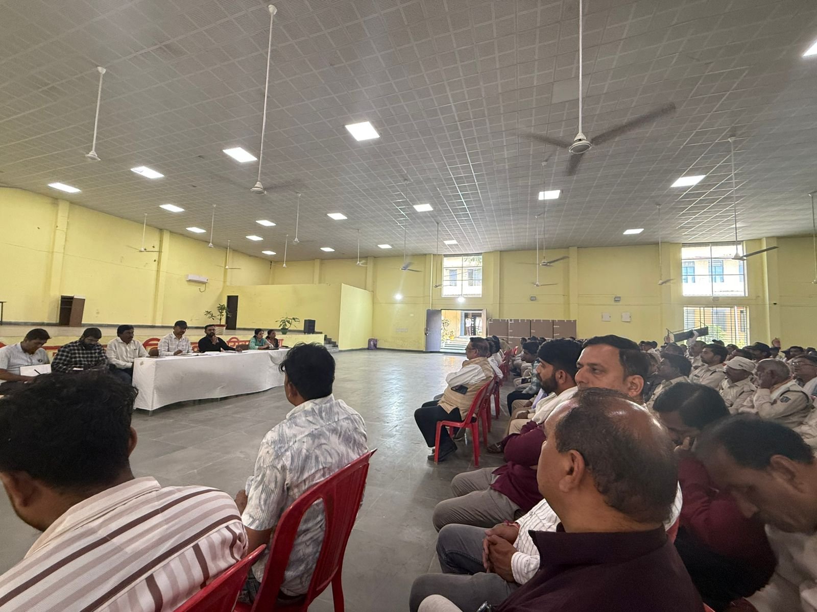 Strict action will be taken against stubble burning, cow shelters will be provided relief by creating straw banks.