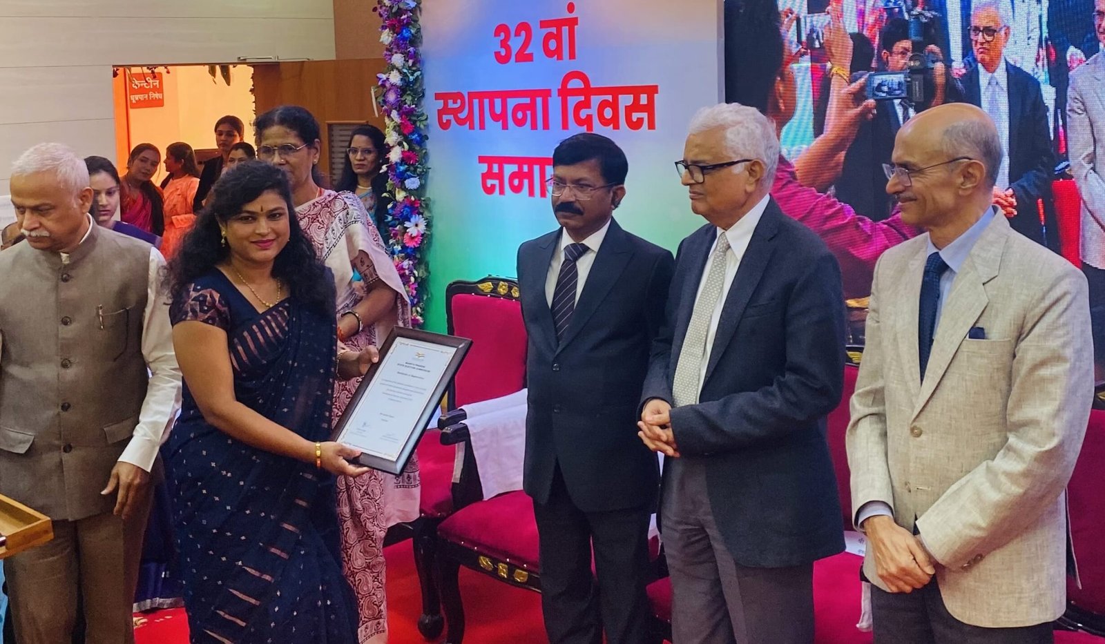 Sarika honored on the foundation day of the Election Commission, taught digital innovations through a puppet show