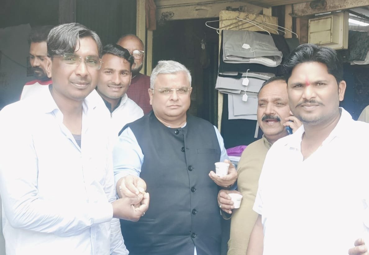 An example of honesty: Young leader Krishna Chaudhary returned a gold ring worth Rs 1.5 lakh.