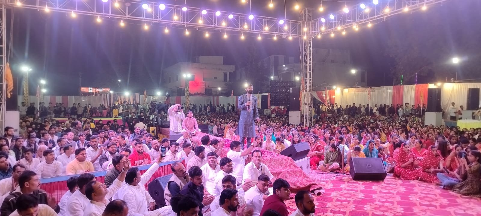 Baba Shyam's Nishan Yatra filled the city with devotion, devotees danced in the nectar of hymns.