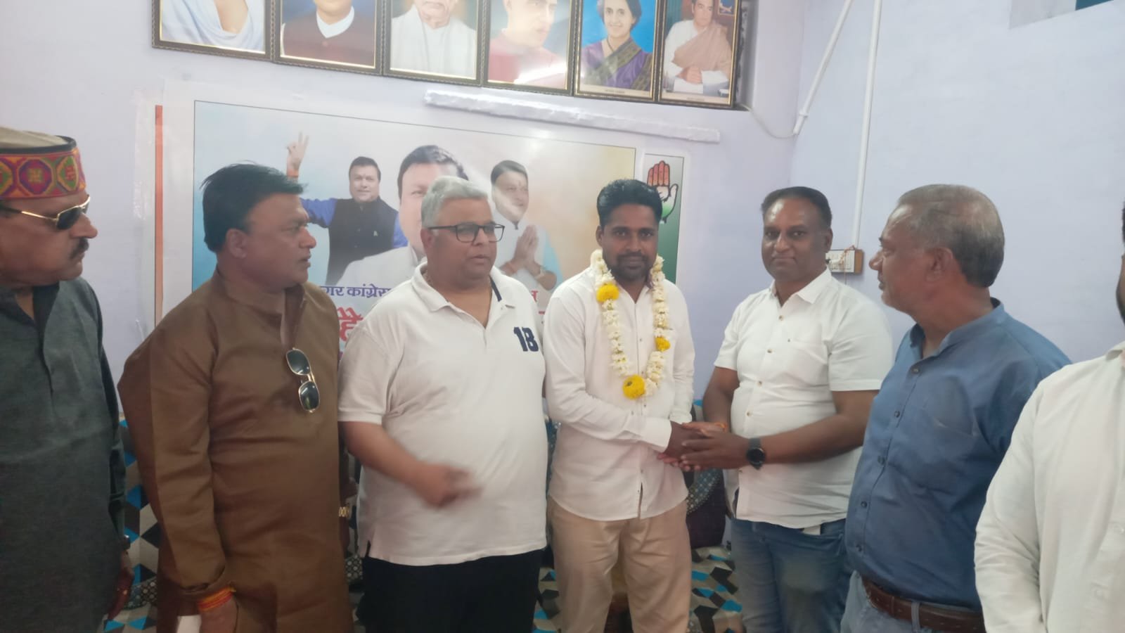 Sheikh Farooq returns home to Congress; district president revokes expulsion