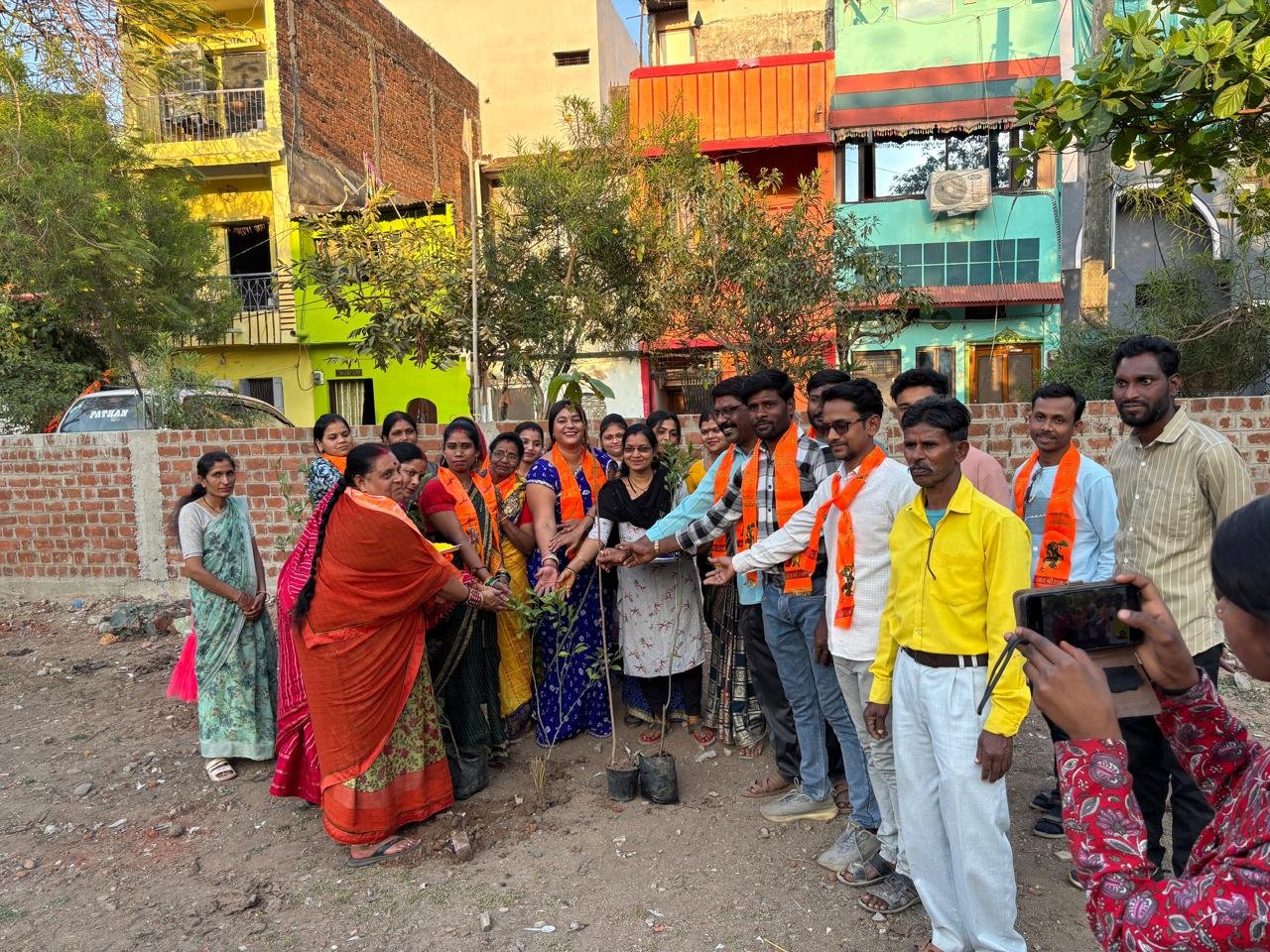 Seva Sankalp Diwas: Hindu Mahashakti Sangh planted trees on Shivraj Singh Chouhan's birthday