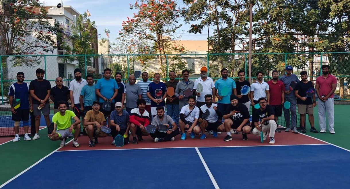 Amber and Shivam pair became champions in Pickle Ball Tournament, Shashikant Vani felicitated the players.