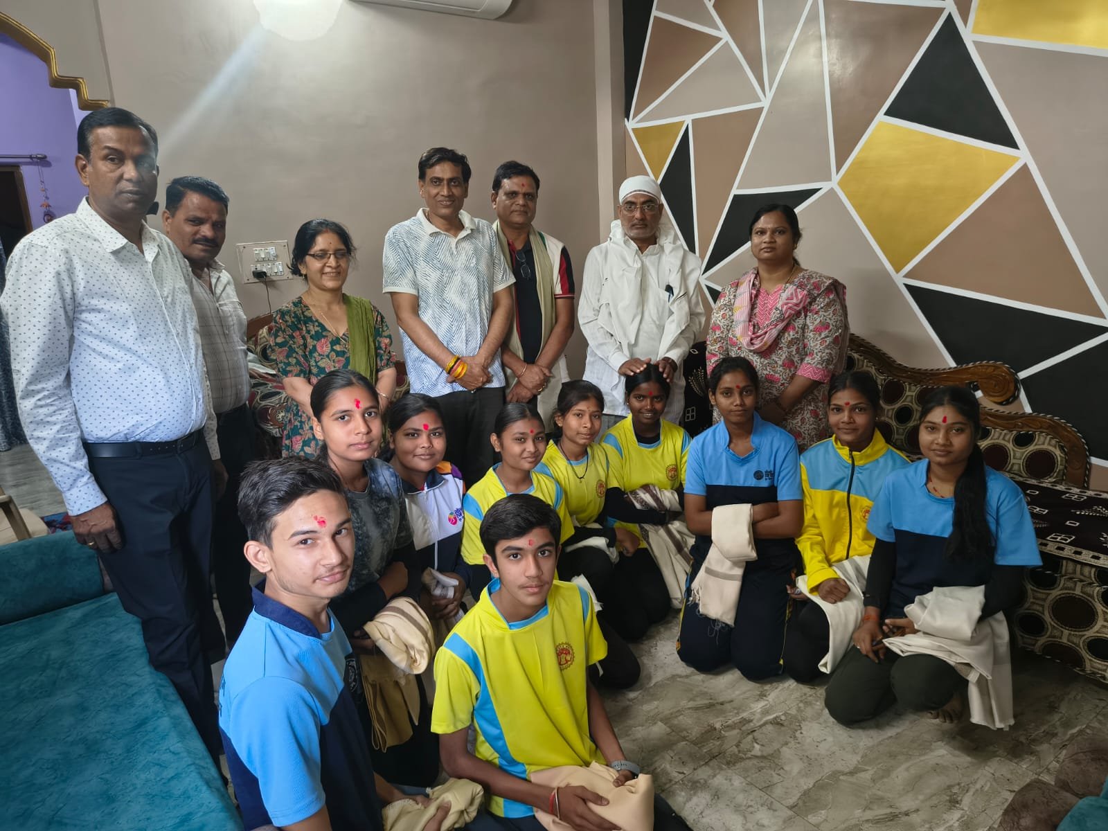 MP Darshan Singh Chaudhary felicitated archery players and assured them of sports facilities.