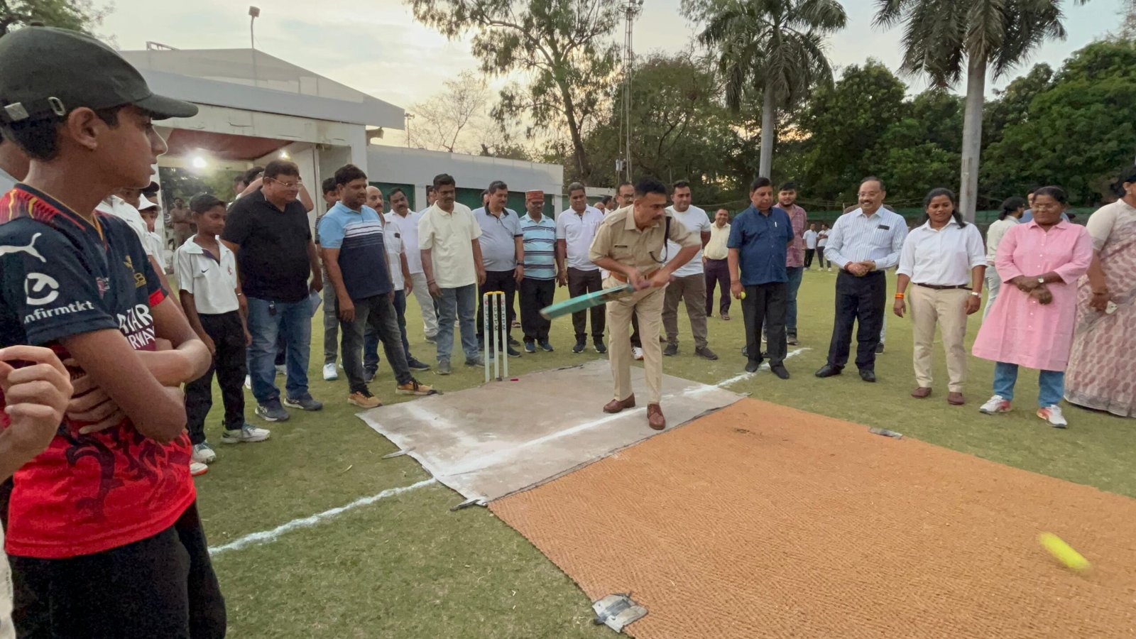'Victorious Cricket Cup' begins at Agnihotri Garden, inaugurated by Additional SP