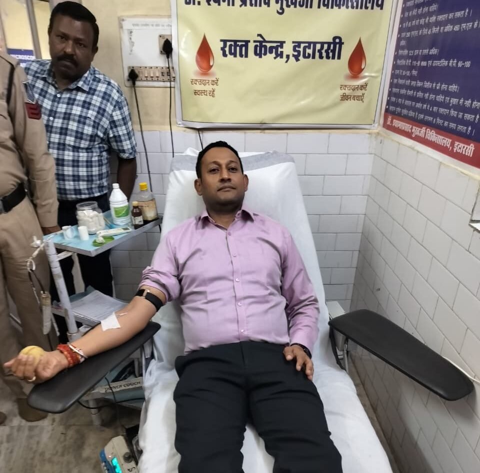 The human face of khaki: TI Gaurav Bundela and team donated blood, setting an example