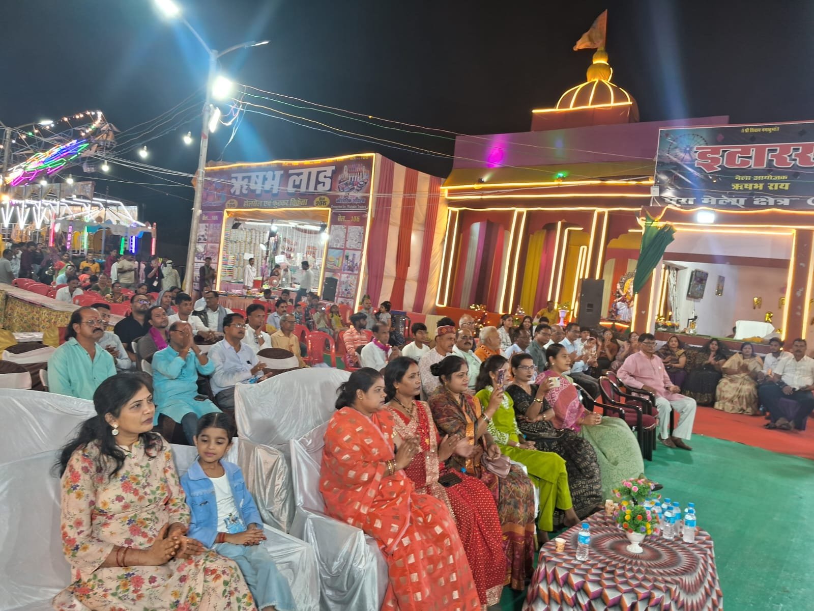 The powerful poetic presentation of 'Get up and become Ram for the sake of some Ravana' moved the audience.