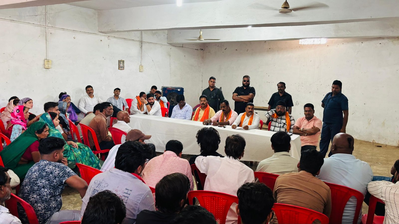 'Bajrang Dal' in the legal arena: Organization to move High Court against life imprisonment of 14 cow protectors.