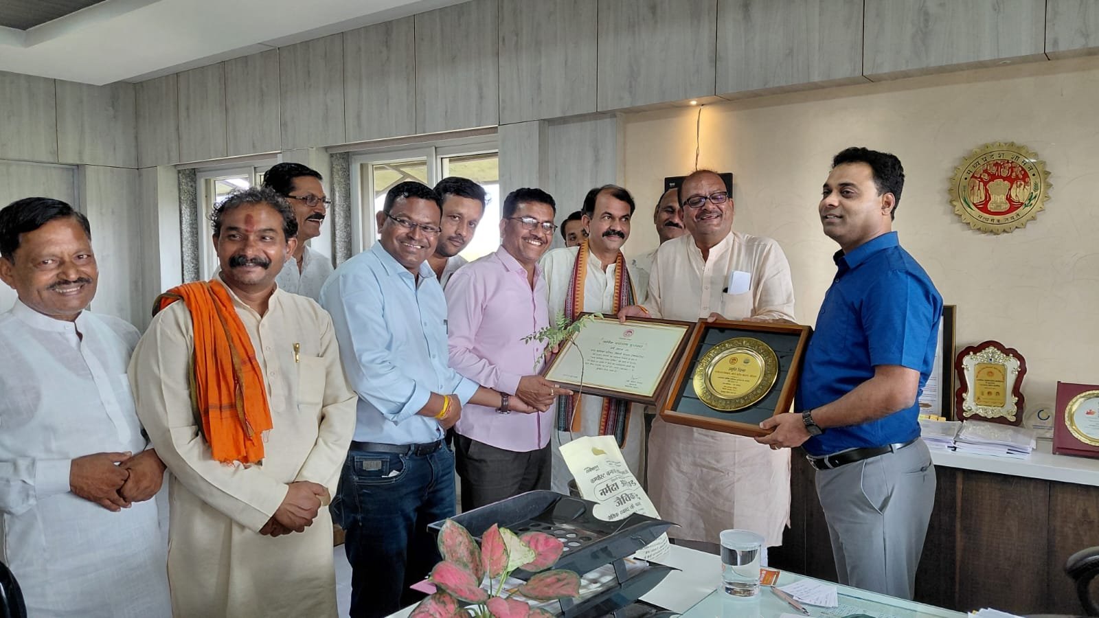 Seoni Malwa Municipality receives 'Best Body' award, awarded by CM in Bhopal